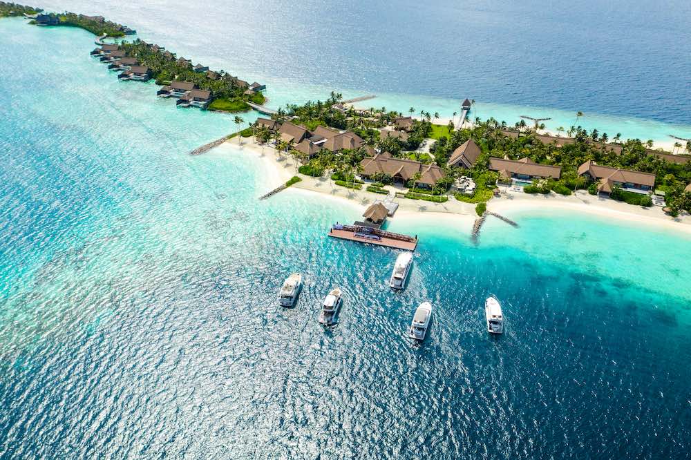 Li Long at Waldorf Astoria Maldives Ithaafushi thumbnail 6